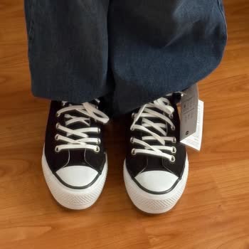 Defolu Converse Ürünü Ve Uzun Süreli Cevapsızlık Nedeniyle İade Talebi