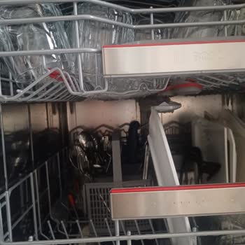 Bulaşık Makinesinde Tabak Yerleştirme Sorunu: Sepet-Pervane Arasındaki Boşluk Yetersiz