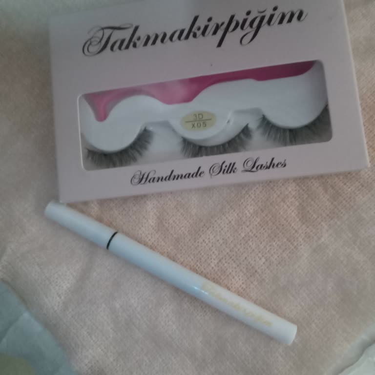 @takmakirpiğim Aldığım Kirpikler Yapışmadı