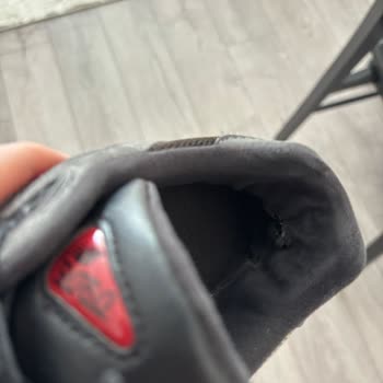 New Balance 9060 Model Ayakkabısında Erken İç Deformasyon Ve Değişim Talebi