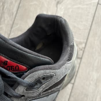 New Balance 9060 Model Ayakkabısında Erken İç Deformasyon Ve Değişim Talebi