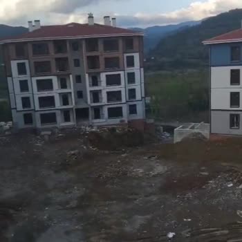 Bartın Ulus Abdipaşa TOKİ Dairelerinde Bahçe Düzenlemesi Yapılmadığı İçin Teslimat Gecikiyor