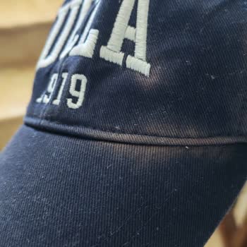 Şapka 2 Ayda Lekelendi, Garanti Reddi Ve Aşağılayıcı Davranış