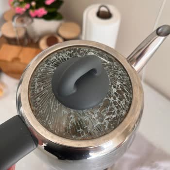 Korkmaz Bella Çaydanlıkta Renk Atması Ve Cam Kapağın Çatlaması