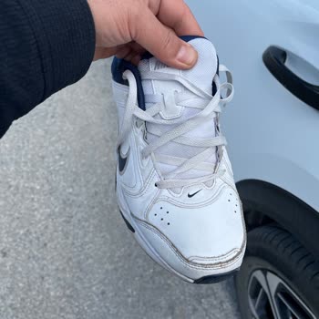 FLO Ayakkabı Garanti Kapsamındaki Ayakkabının Açılma Ve Yırtılma Sorunu İçin Değişim Ve İade Talebi