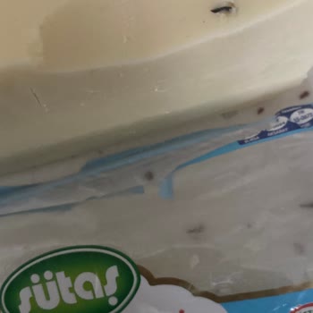 Sütaş Kaşar Peynirinde Siyah Yabancı Madde Ve İletişimsizlik