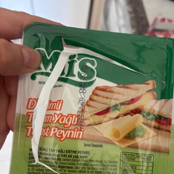 Şok Şubesinde Küflü Kaşar Peynirine Güvenim Sarsıldı