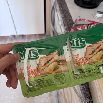 Şok Şubesinde Küflü Kaşar Peynirine Güvenim Sarsıldı