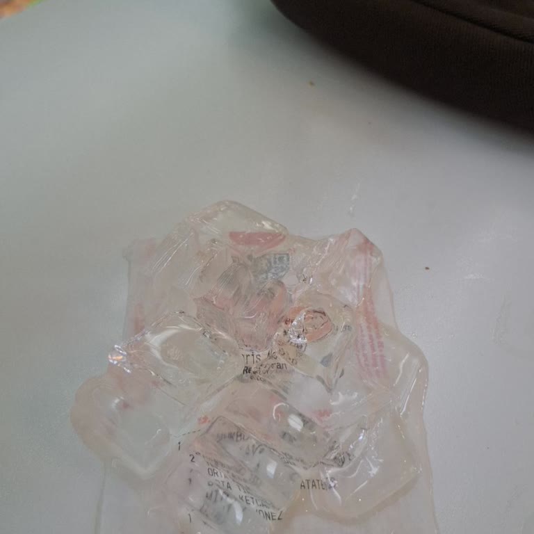 Arbys’ta Kola İçinde Aşırı Buz Ve Yanıltıcı Sunum