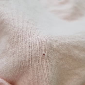Kirli Ve Yırtık Çocuk Sweatshirt Seti İçin Kargo Gönderme Zorunluluğu