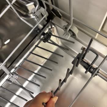 Beko Bulaşık Makinesinin Sepet Parçaları Orijinal Olmadığı Nedeniyle Garanti Değişim Talebi