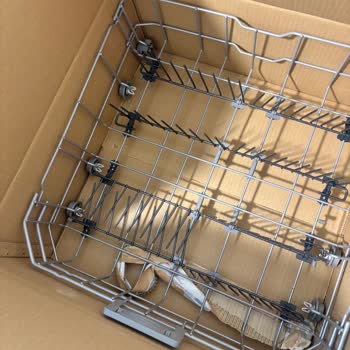 Beko Bulaşık Makinesinin Sepet Parçaları Orijinal Olmadığı Nedeniyle Garanti Değişim Talebi