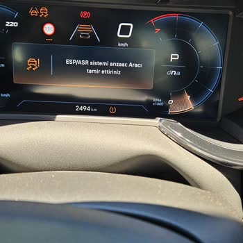 Alfa Romeo Hibrit Araçta Sürekli Arıza Işıkları Ve Şiddetli Sarsıntı