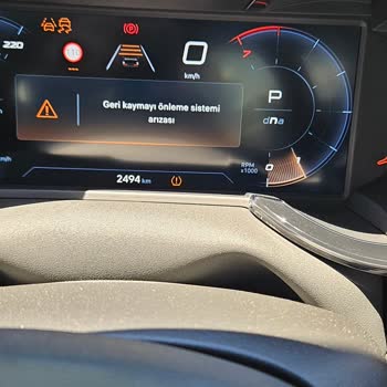 Alfa Romeo Hibrit Araçta Sürekli Arıza Işıkları Ve Şiddetli Sarsıntı