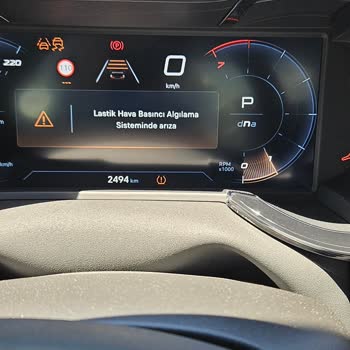 Alfa Romeo Hibrit Araçta Sürekli Arıza Işıkları Ve Şiddetli Sarsıntı