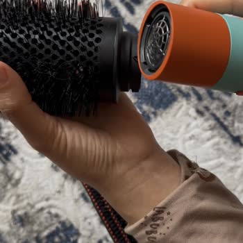 Dyson Airwrap Cihazımda Kırık Başlık, Gövde Kaplama Hasarı Ve Servis Çelişkileri