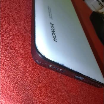 Yanlış Renkli Ve Çizikli Honor 200 Pro Üzerine Haksız İade Reddi