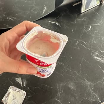 Küflü Yoğurt Gördüm Çocuğuma Yedirirken Güvenim Sarsıldı