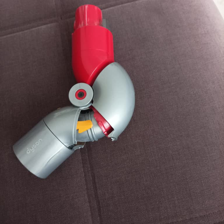 Garanti Kapsamındaki Kırılan Dyson Süpürge Aparatının Ücretsiz Değişimi
