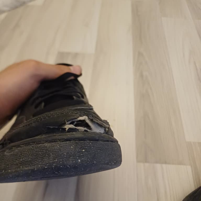 Kısa Sürede Yırtılan Nike Ayakkabının Garantisi Red Edildi