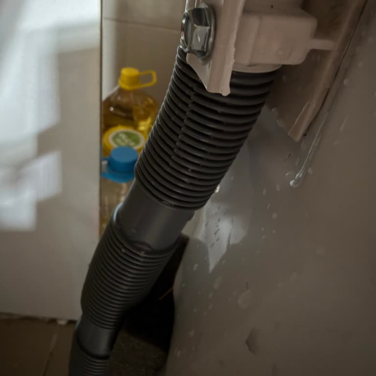 Electrolux Çamaşır Makinesi Kurulumunda Su Baskını Ve Saygısız Servis