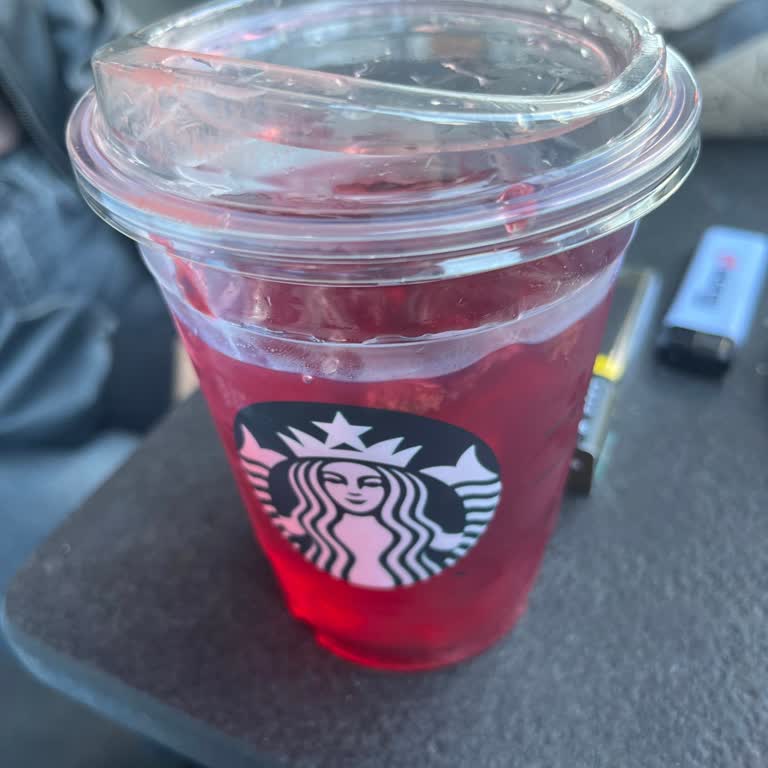 Tuna Şubesinde Cherry Pomegranate Refresha Lezzeti Su Gibi Çıktı