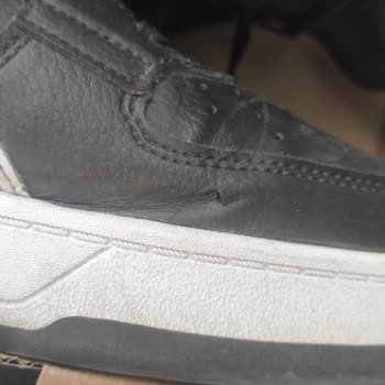 FLO Mağazası Fatura Eksikliği Nedeniyle Garanti Talebini Reddetti