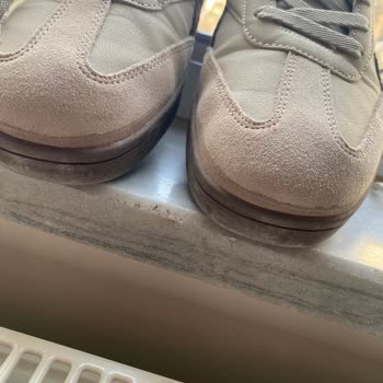 Reebok Ayakkabısında Yapıştırıcı Kusması Ve Garanti Reddi İadesi Talebi