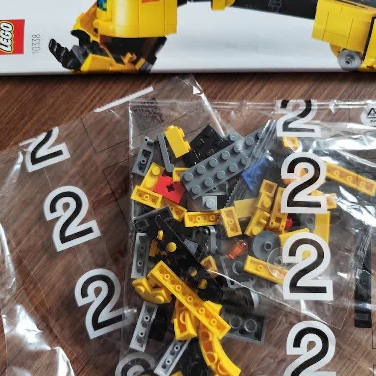 Lego set incompleto, faltan bolsa 5 y piezas duplicadas en caja