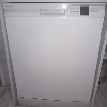 Arçelik Bulaşık Makinesindeki Çizik Sorunu Ve Servis Yetersizliği Nedeniyle Yeni Ürün Talebi
