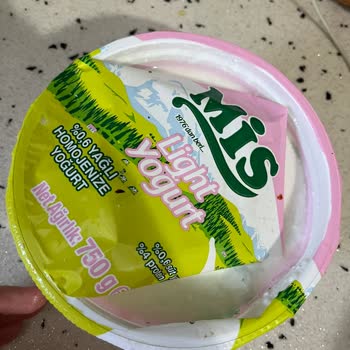 Şok Market Şubesinde Küflü Yoğurtta Yabancı Cisimler Ve Sağlık Riski
