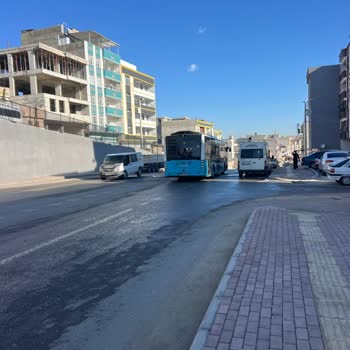 Şanlıurfa 24 Numaralı Otobüs Hattında Sabah Yoğunluğu Nedeniyle Öğrenciler Gecikiyor