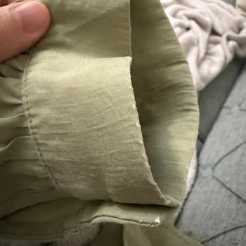 Gömlek Tek Yıkamada Kolları Aşındı, Markaya Çözüm Bekliyorum