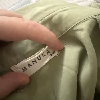 Gömlek Tek Yıkamada Kolları Aşındı, Markaya Çözüm Bekliyorum