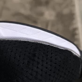 Reebok Ayakkabısı 5 Ayda Yırtıldı Ve Değişim Reddi