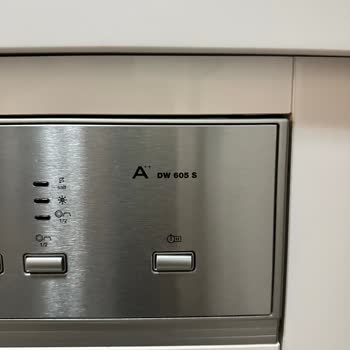 Teka Bulaşık Makinesinde Rafların Paslanması Ve Ücretsiz Değişim Talebi