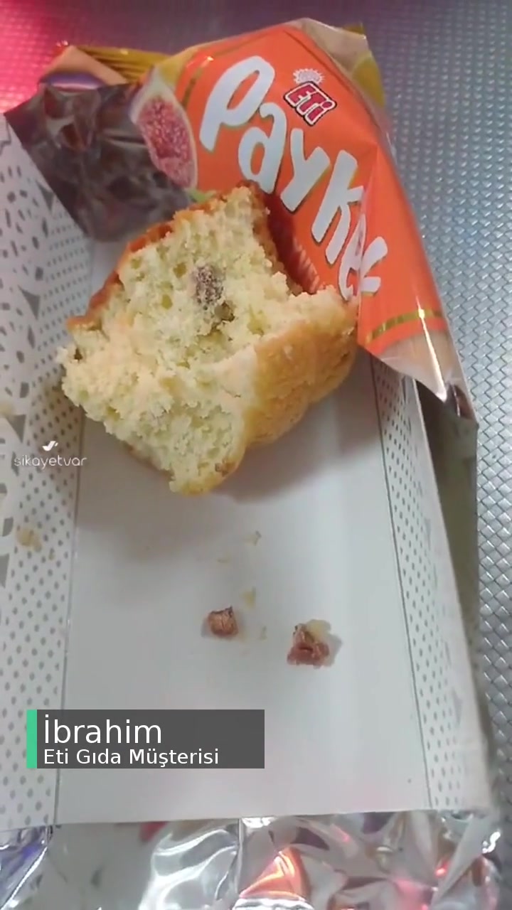 Eti Gıda Ürünün İçinden Ne Olduğu Belirsiz Bir Şey Çıktı! videonun kapak resmi