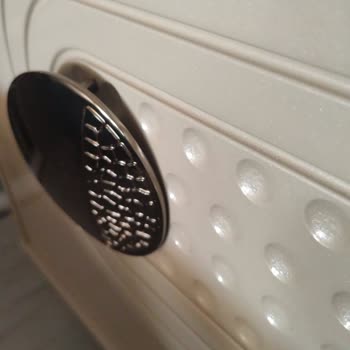 Ayıplı Ve Eksik Koltuk Takımı İle TV Ünitesi Teslimatı
