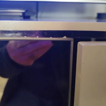 Ayıplı Ve Eksik Koltuk Takımı İle TV Ünitesi Teslimatı