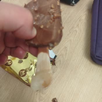 Magnum Bademli Dondurmanın Kalitesizliği Ve İade Talebi