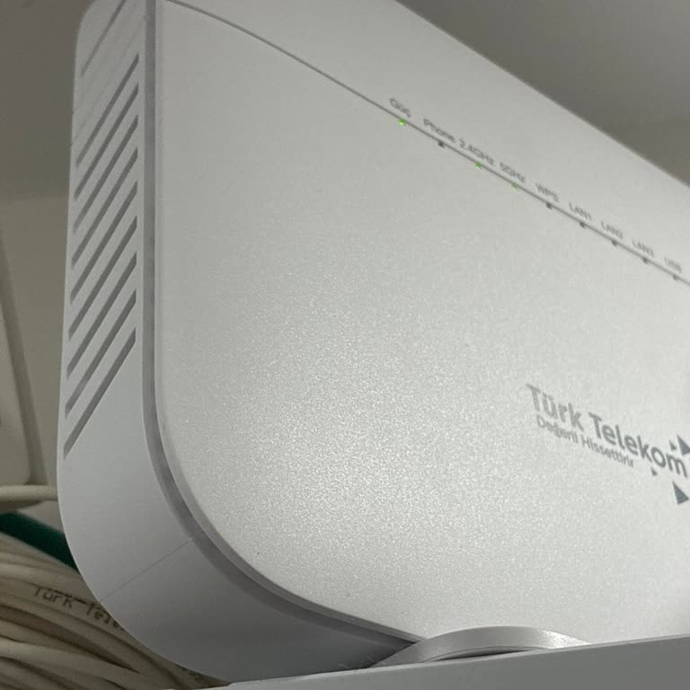 Acil Bakım Sonrası İnternet Kesintisi Ve Müşteri Hizmetlerinden Yanıt Gelmemesi