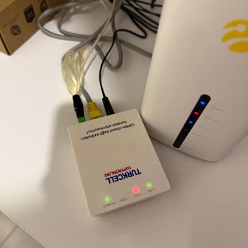 Kadıköy Suadiye Mahallesi'nde İnternet Kesintisi Ve Kablolama Sorunu İçin Acil Onarım Talebi