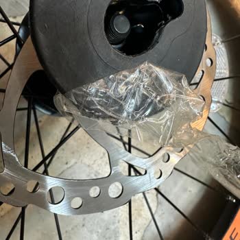 İdefix Ve Tmall'dan Çizik Ve Teşhir Bisiklet Gönderimi İçin İndirim Talebi