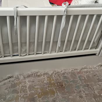 Çilek Mobilya Kırık Karyola, Çözülmeyen Servis Ve Uzun Süreli İletişimsizlik