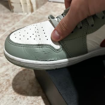 Barçın Mağazasından Aldığım Jordan 1 Air Low'da Deri Soyulması