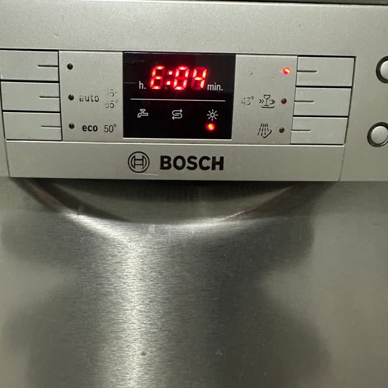 Bosch Bulaşık Makinem E04 Hatası Şalteri Atıyor Ve Güvenlik Endişesi Yaratıyor