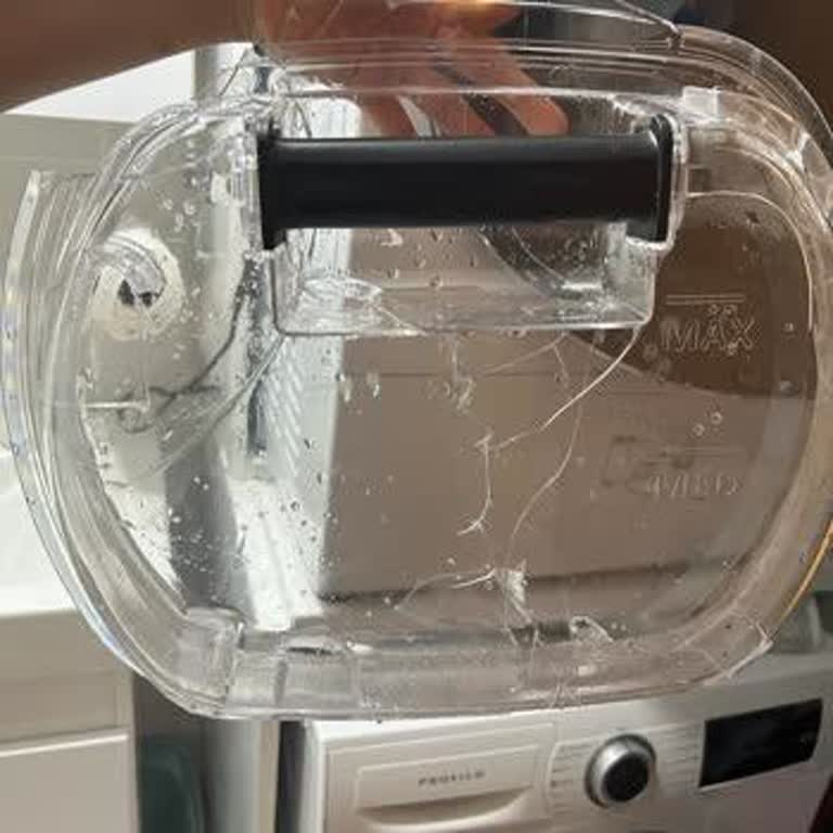 Hoover Kurutma Makinesi Su Haznesi Kapağının Kırılması Ve Ücretsiz Değişim İsteği