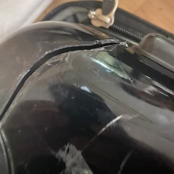 Patlayan Bavul Ve Konferans Gecikmesi Nedeniyle Manevi Mağduriyet