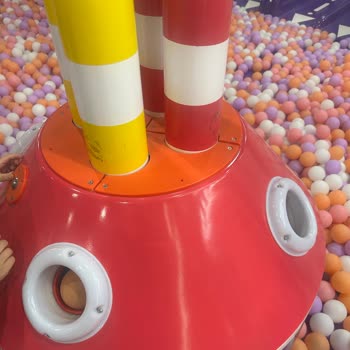 Fundora Kartal Oyun Alanında Bakım Eksikliği Çocuk Güvenliğini Tehlikeye Atıyor