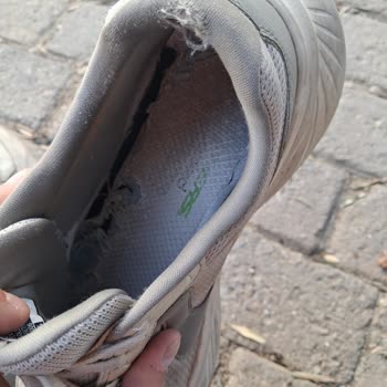 Hepsiburada'da Skechers Ayakkabısının Hızlı Yıpranması Ve Çözüm Bulunamaması